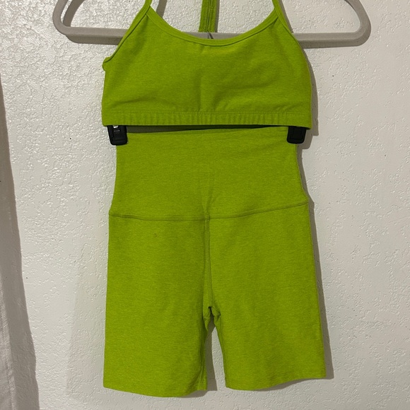 Beyond Yoga Lime Green Bike Shorts - Picture 1 of 6